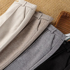 Calça Reta Noir Lumi