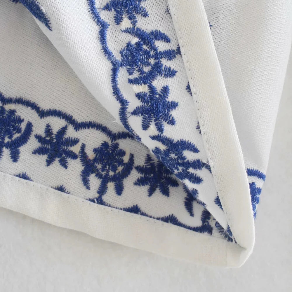 Camisa Bordada Florescer