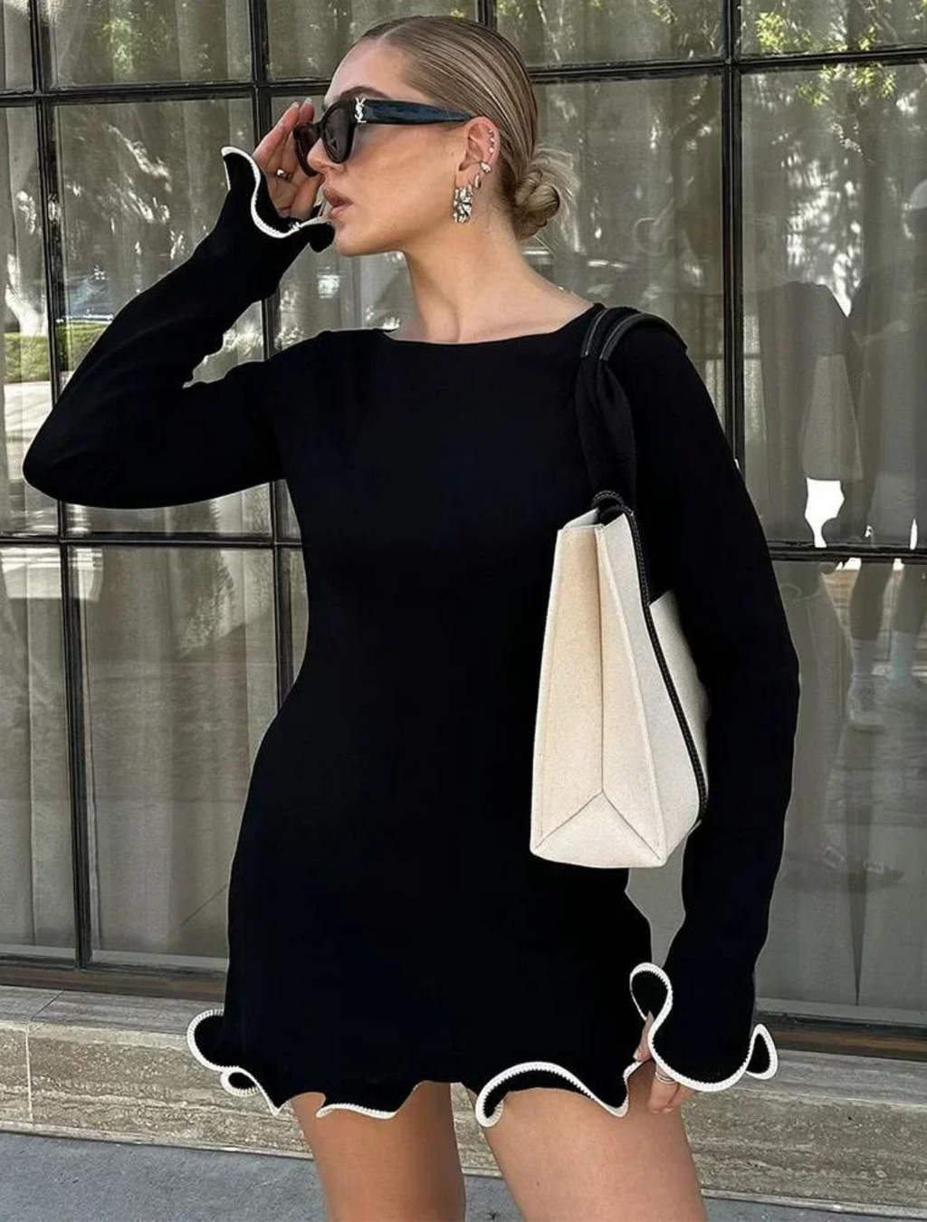 Vestido Curto de Manga Longa Raíssa